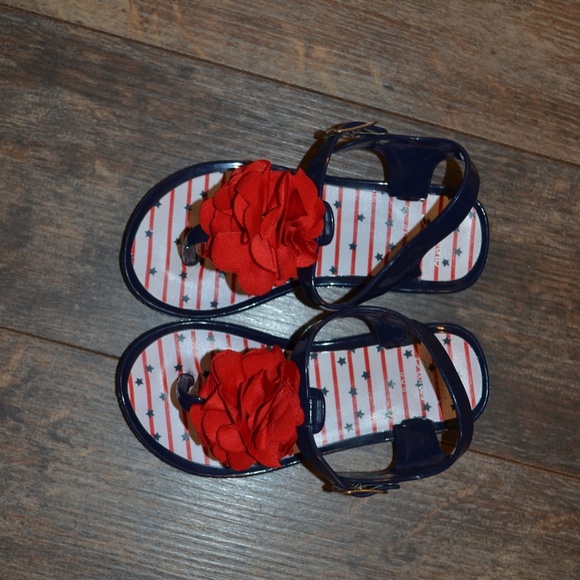 ✨HOST PICK✨ Stepping Stones Navy Sandel w/Red Flower - Picture 3 of 5